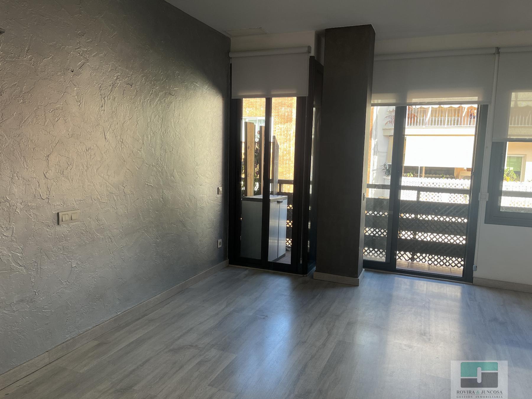 For rent of duplex in Castelldefels