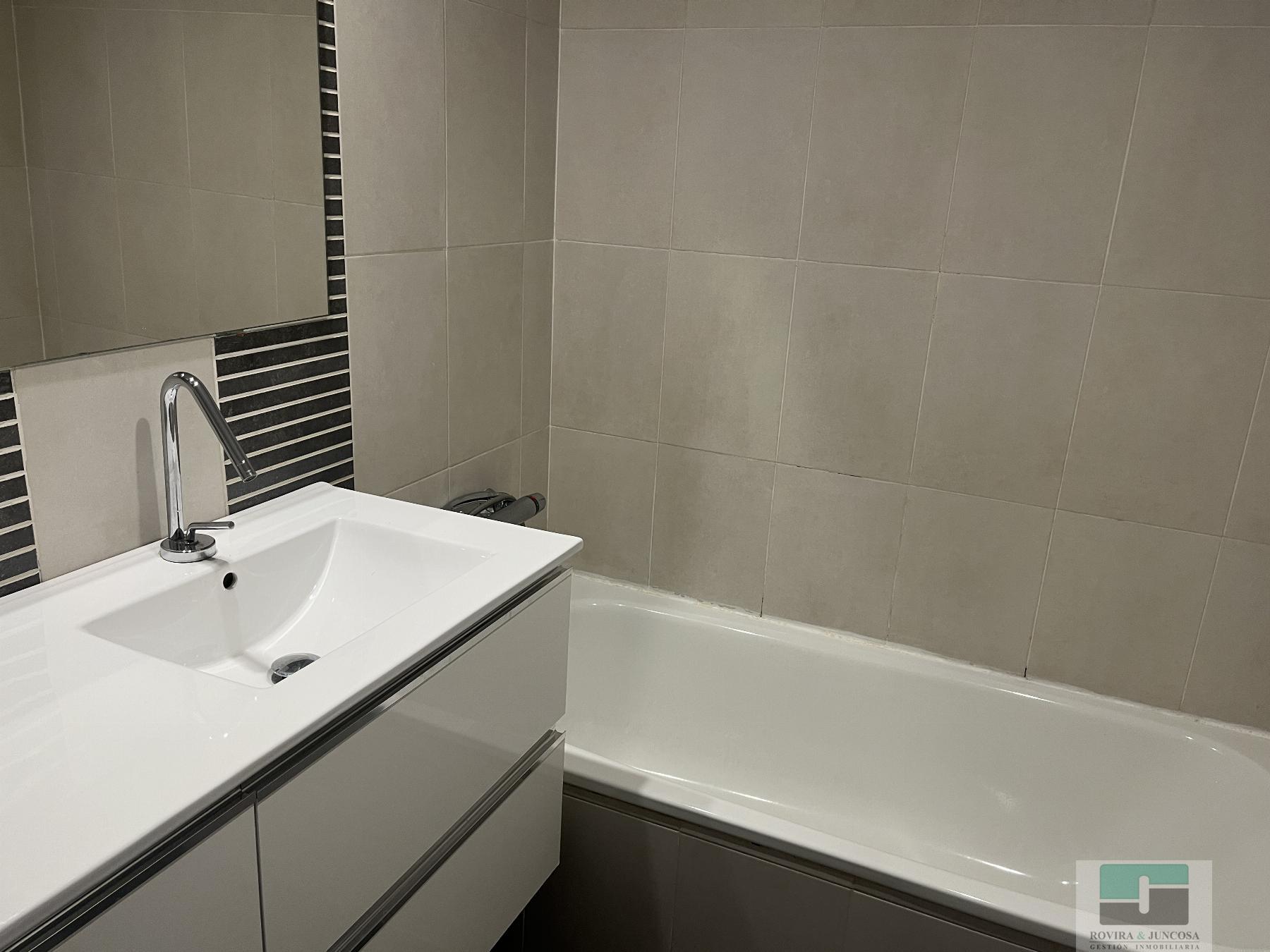 For rent of duplex in Castelldefels