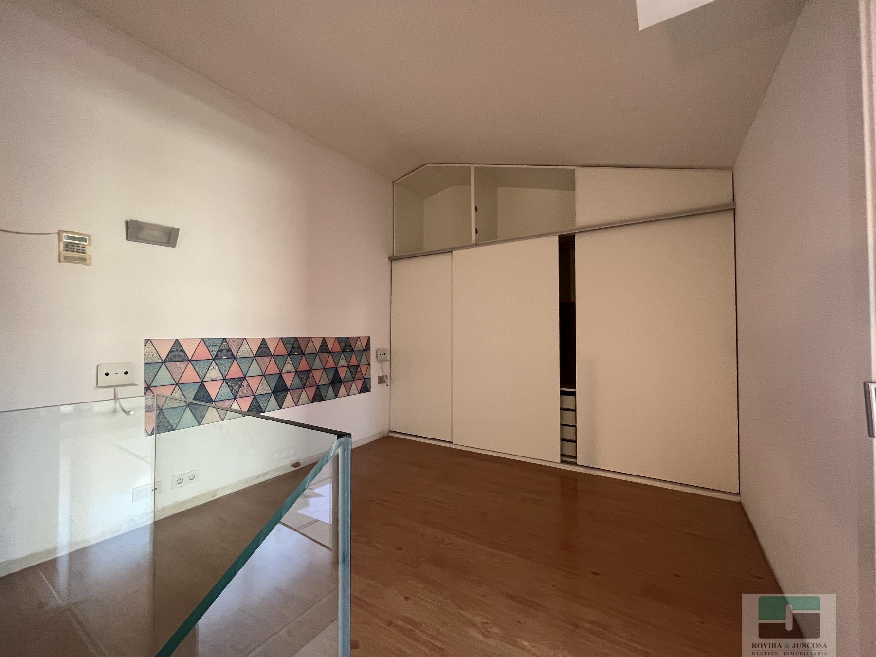 For rent of duplex in Castelldefels