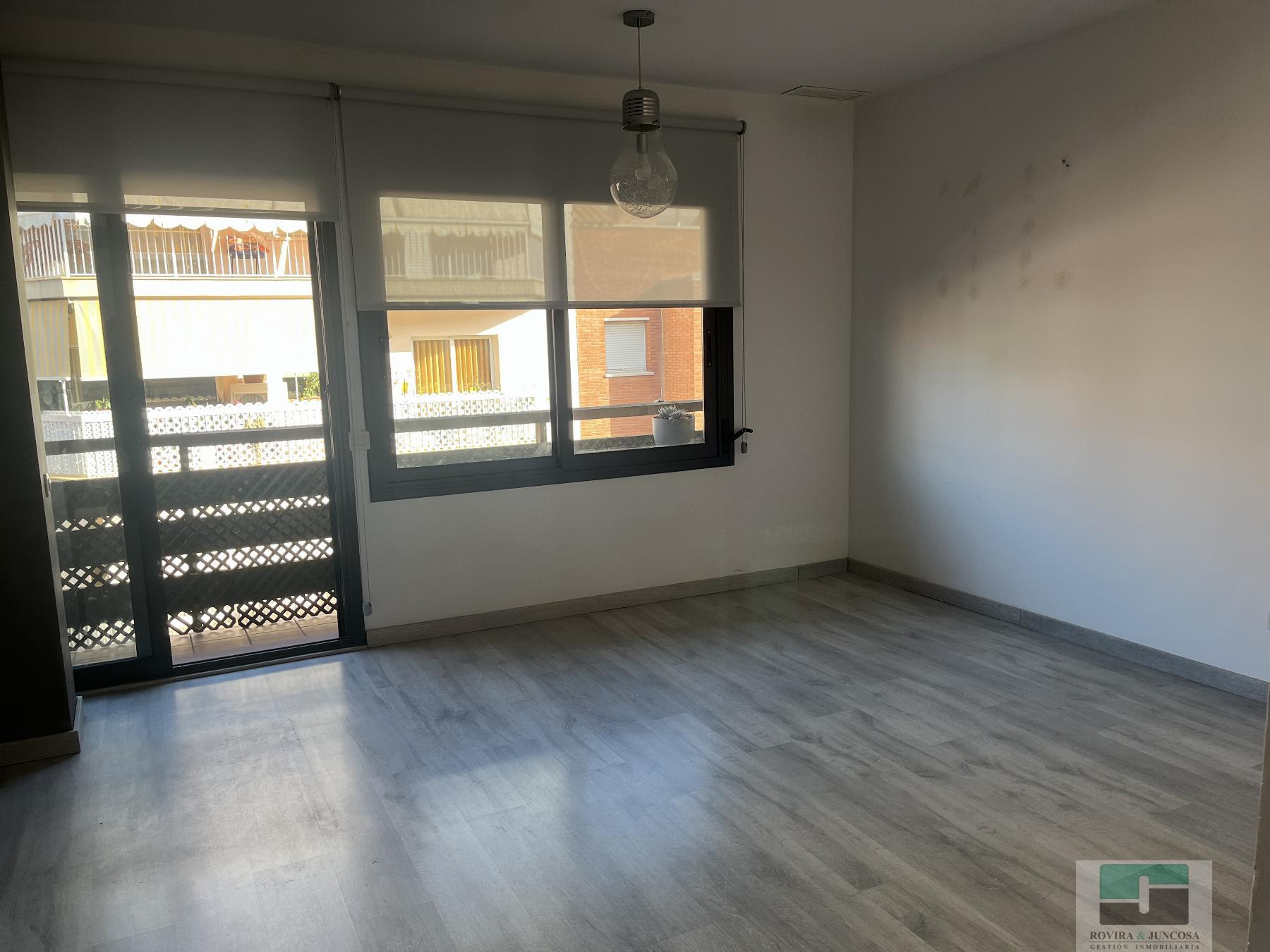 For rent of duplex in Castelldefels