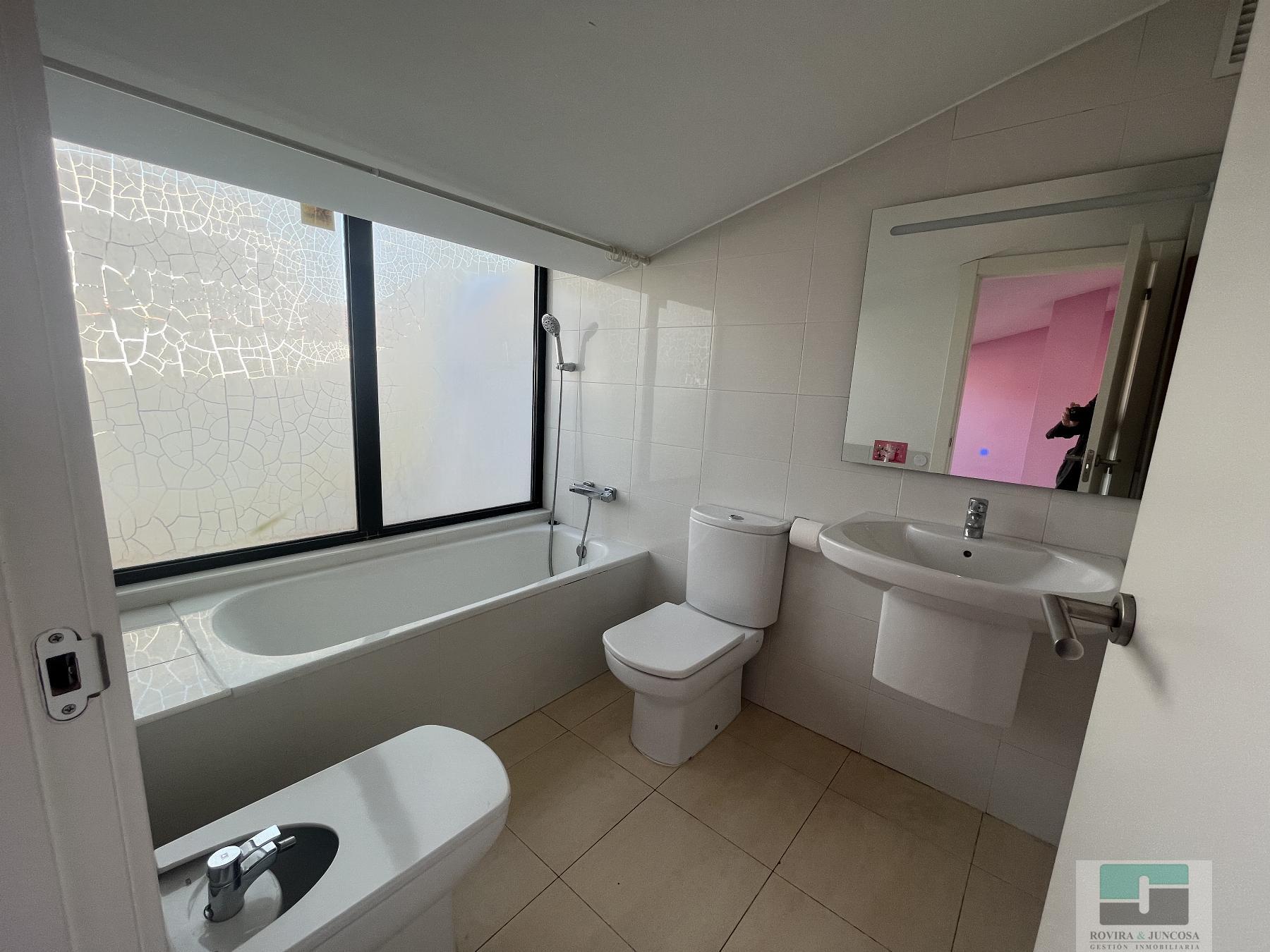 For rent of duplex in Castelldefels