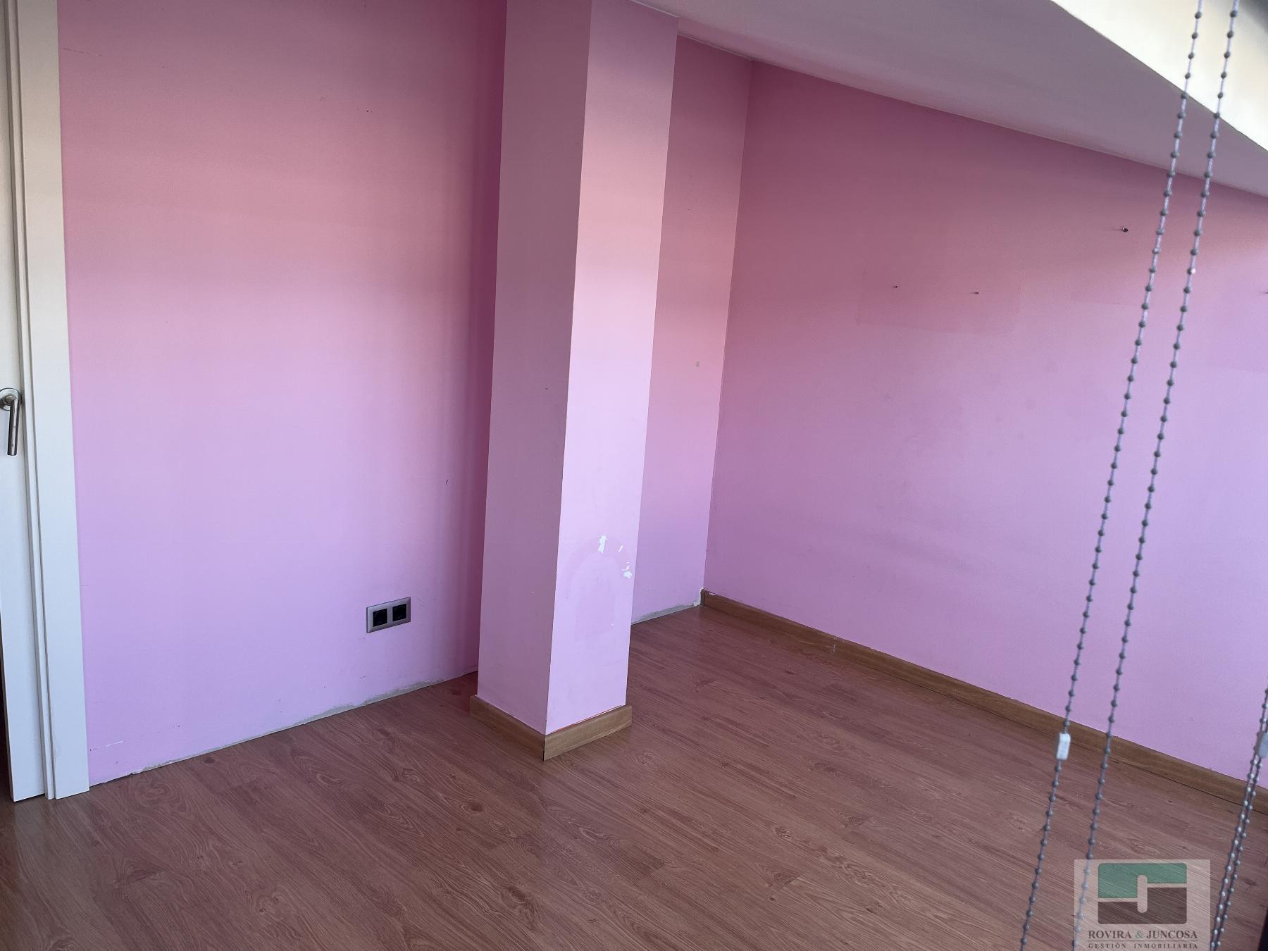 For rent of duplex in Castelldefels