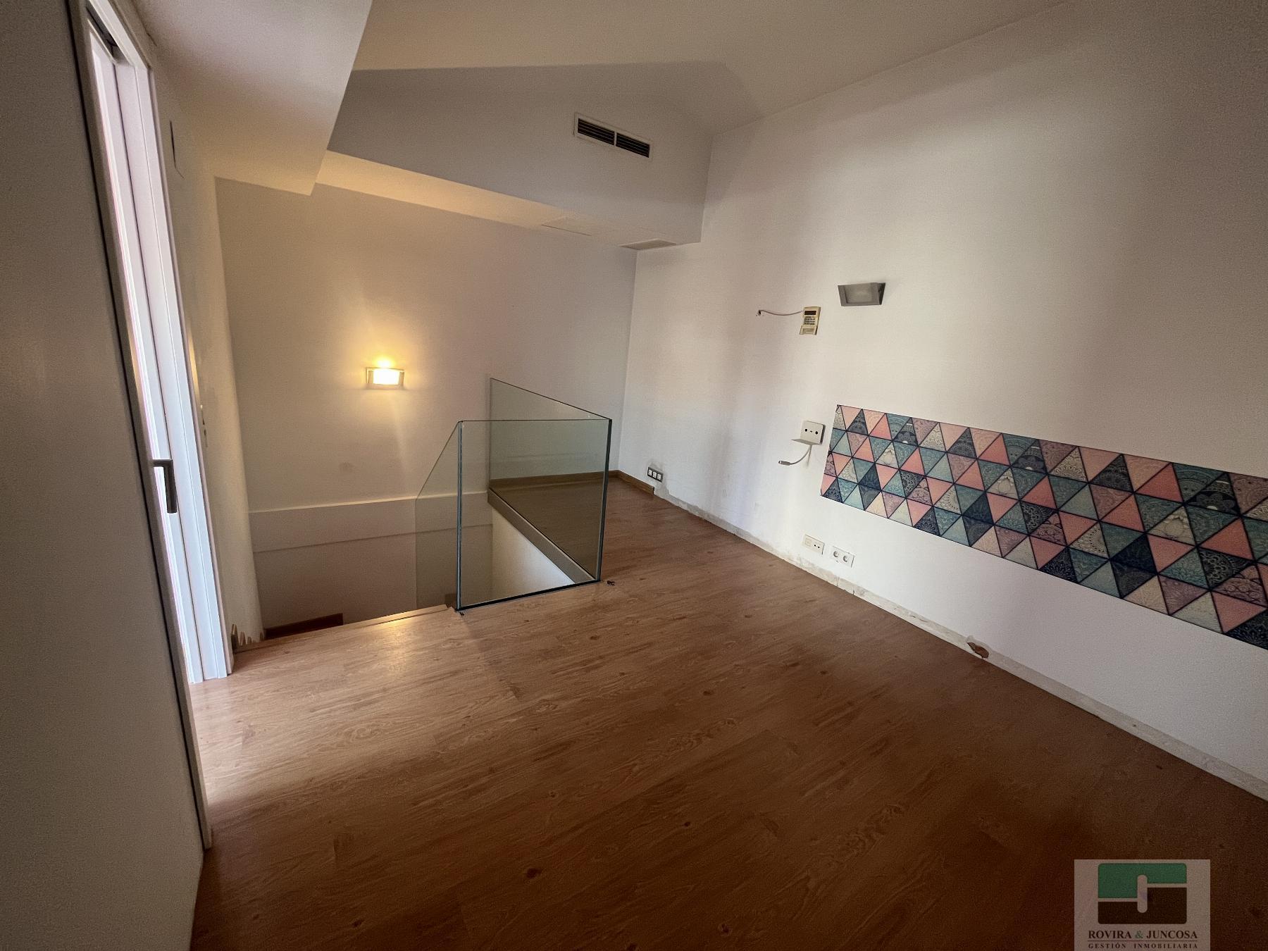 For rent of duplex in Castelldefels