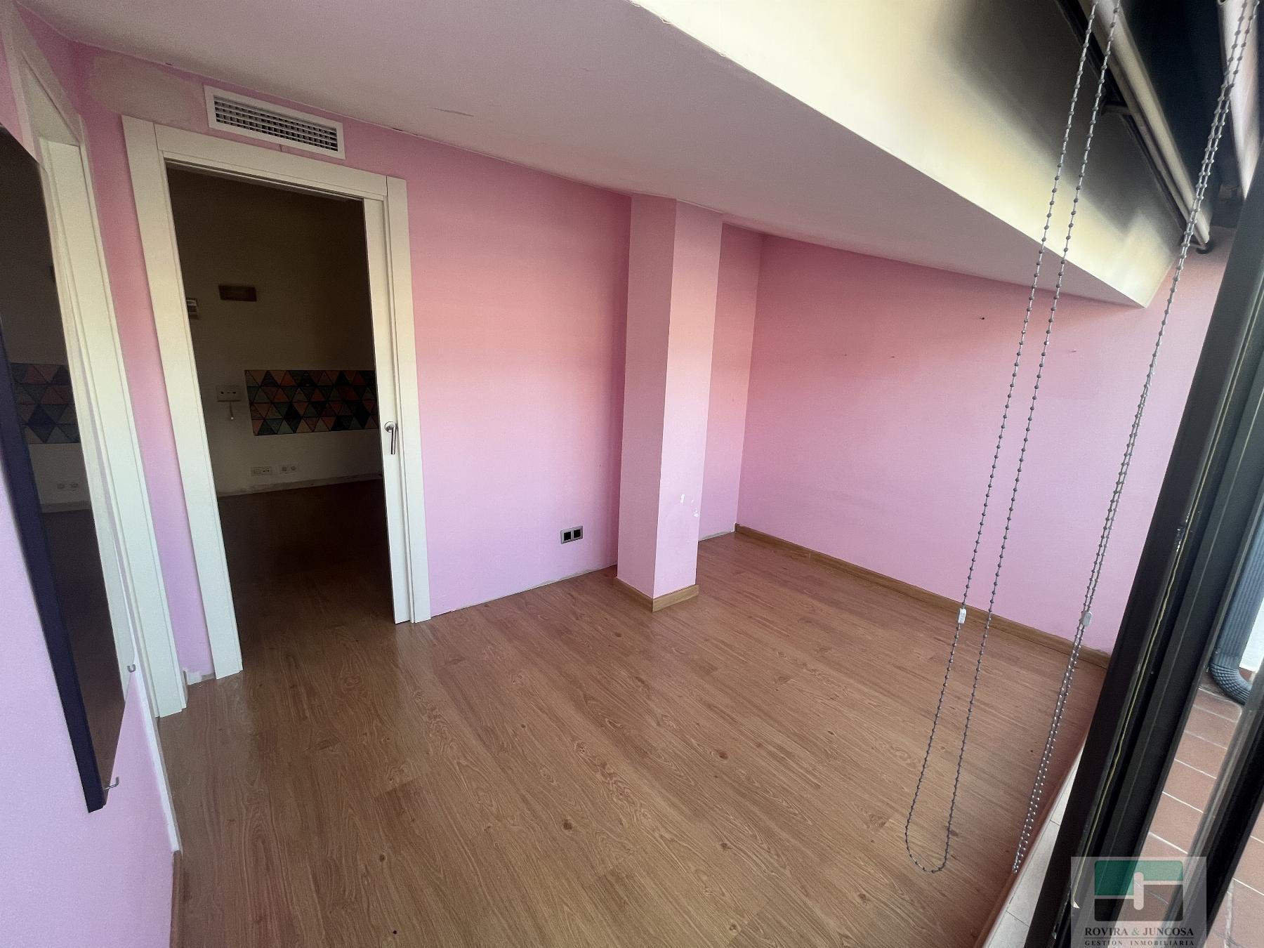 For rent of duplex in Castelldefels