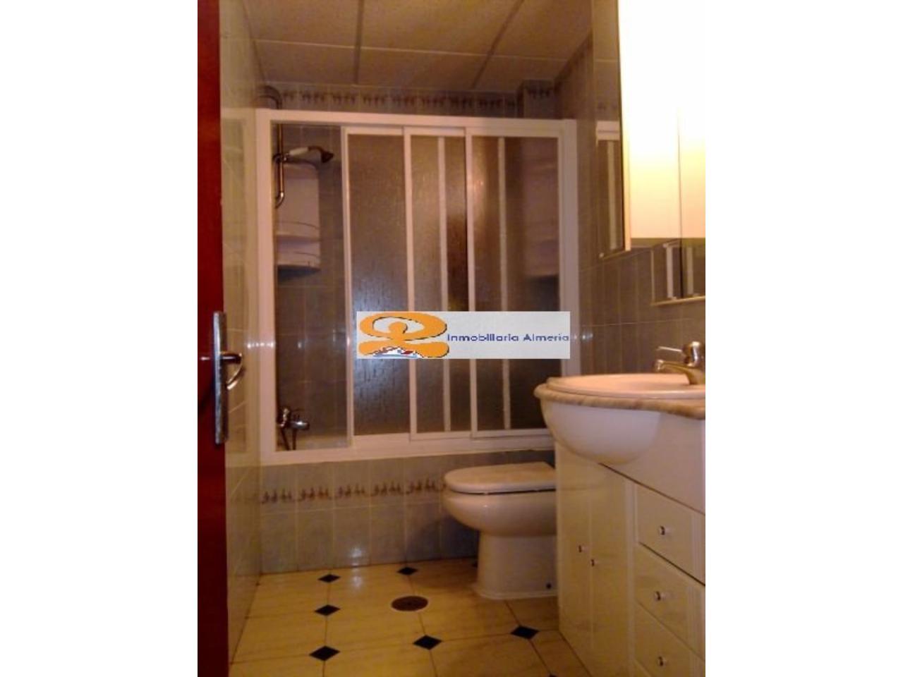 For sale of flat in Almería