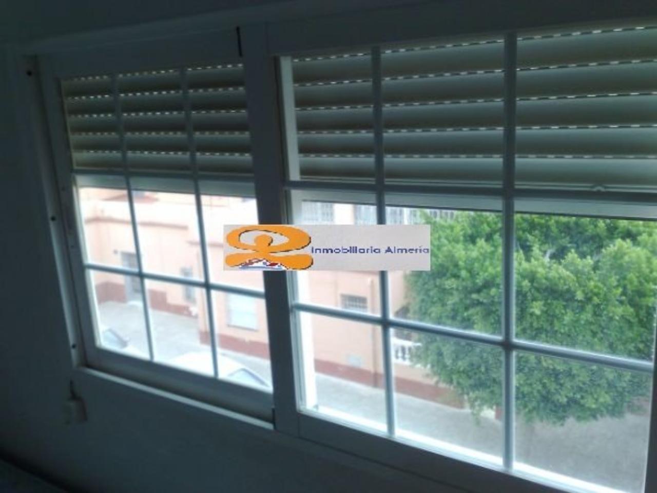 For sale of flat in Almería