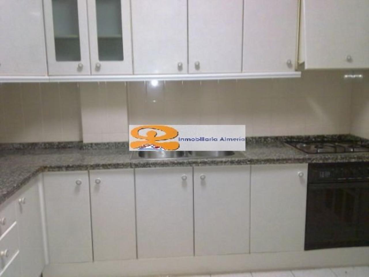 For sale of flat in Almería