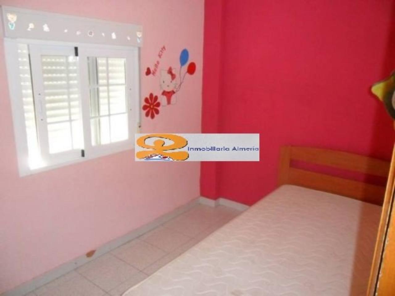For sale of flat in Almería