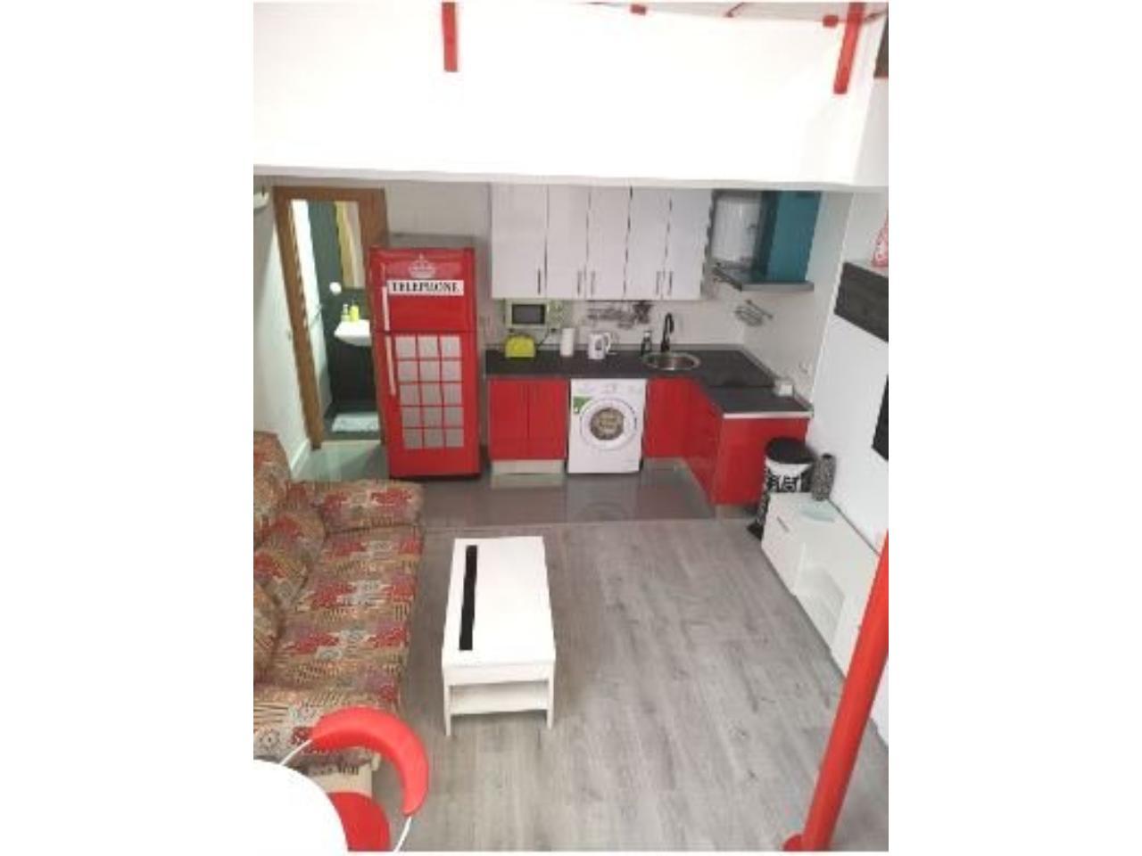 For sale of flat in Almería
