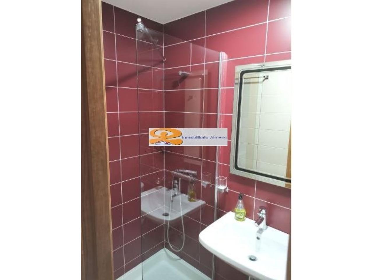 For sale of flat in Almería