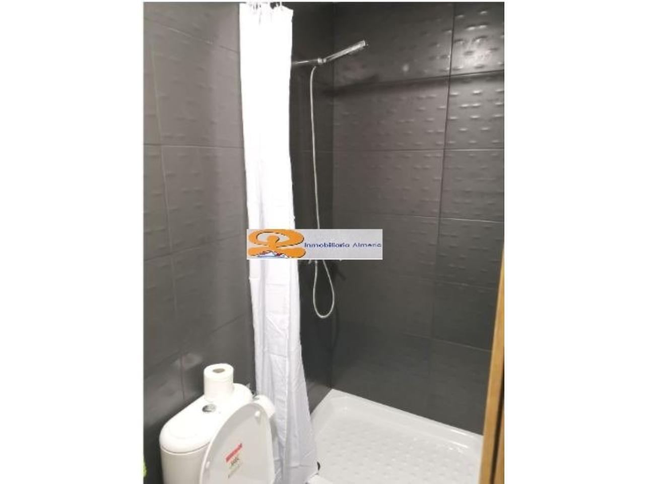 For sale of flat in Almería