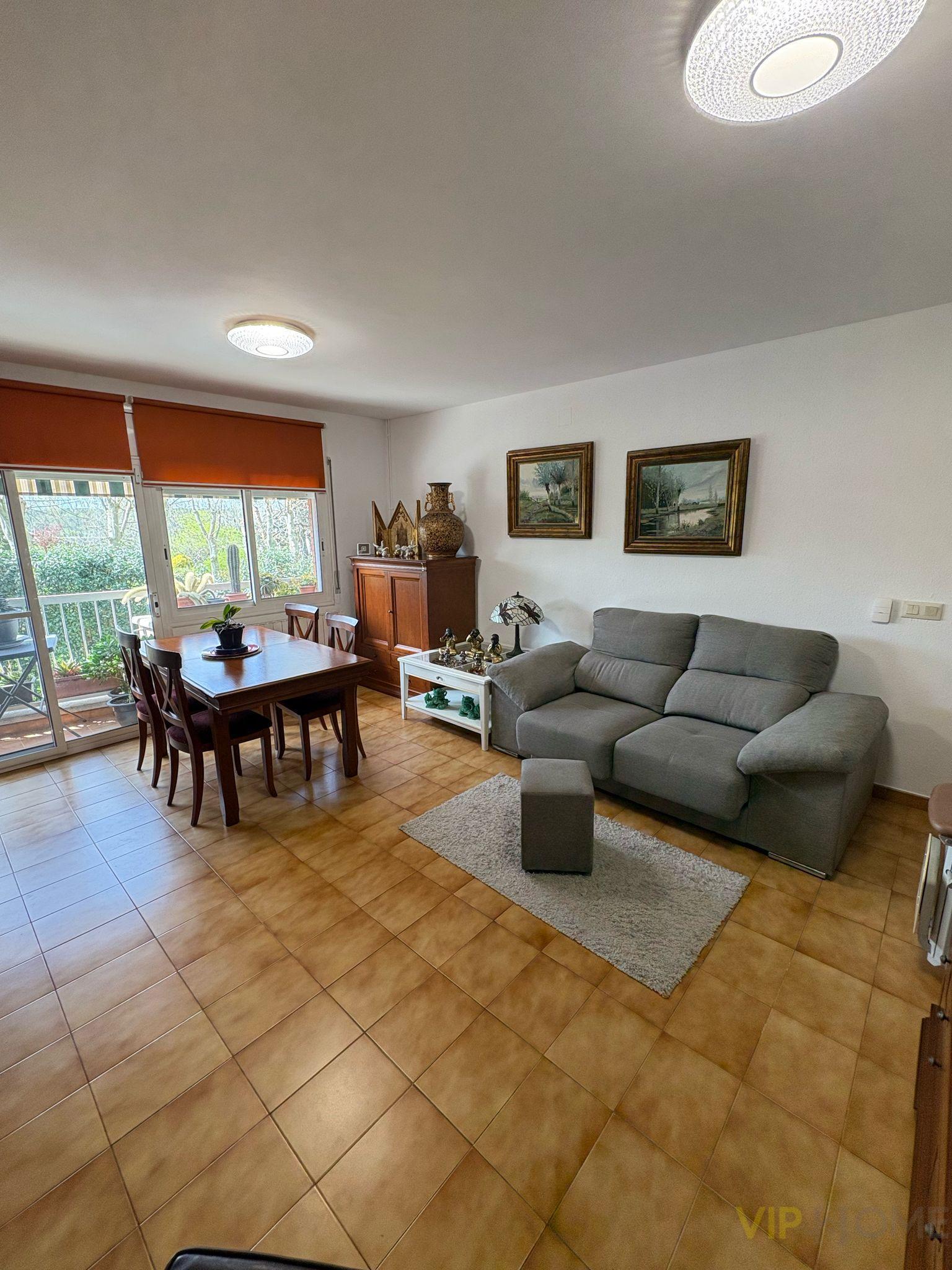 For sale of house in Llagostera