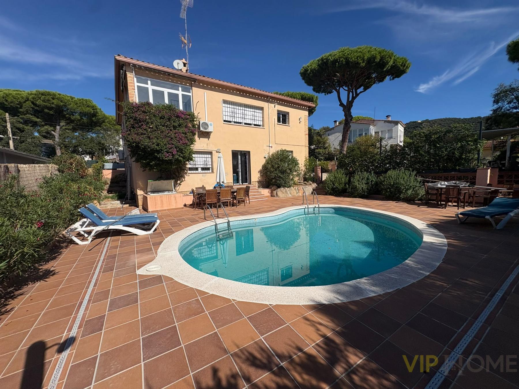 Venta de chalet en Santa Cristina D´aro