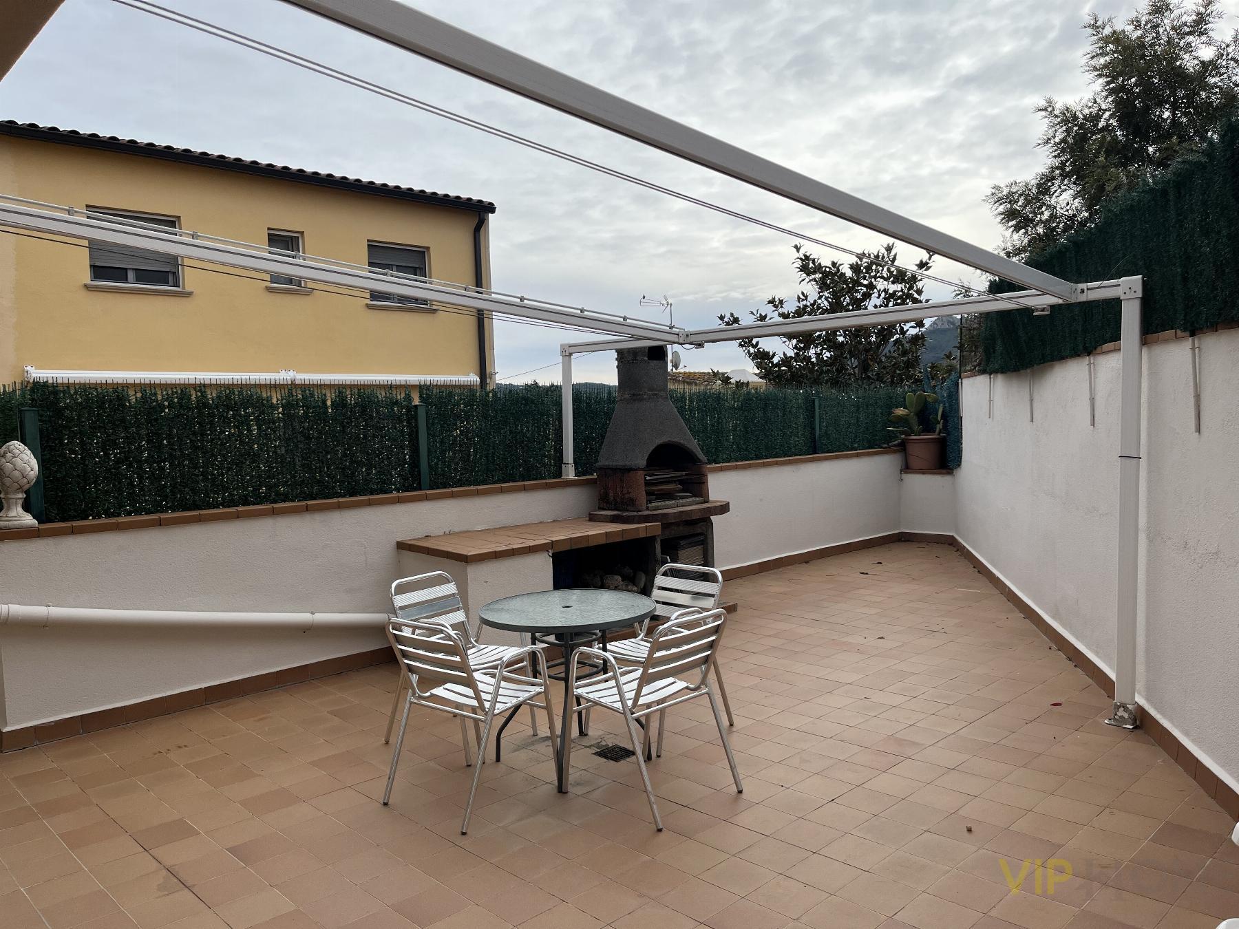 For sale of flat in Santa Cristina D´aro