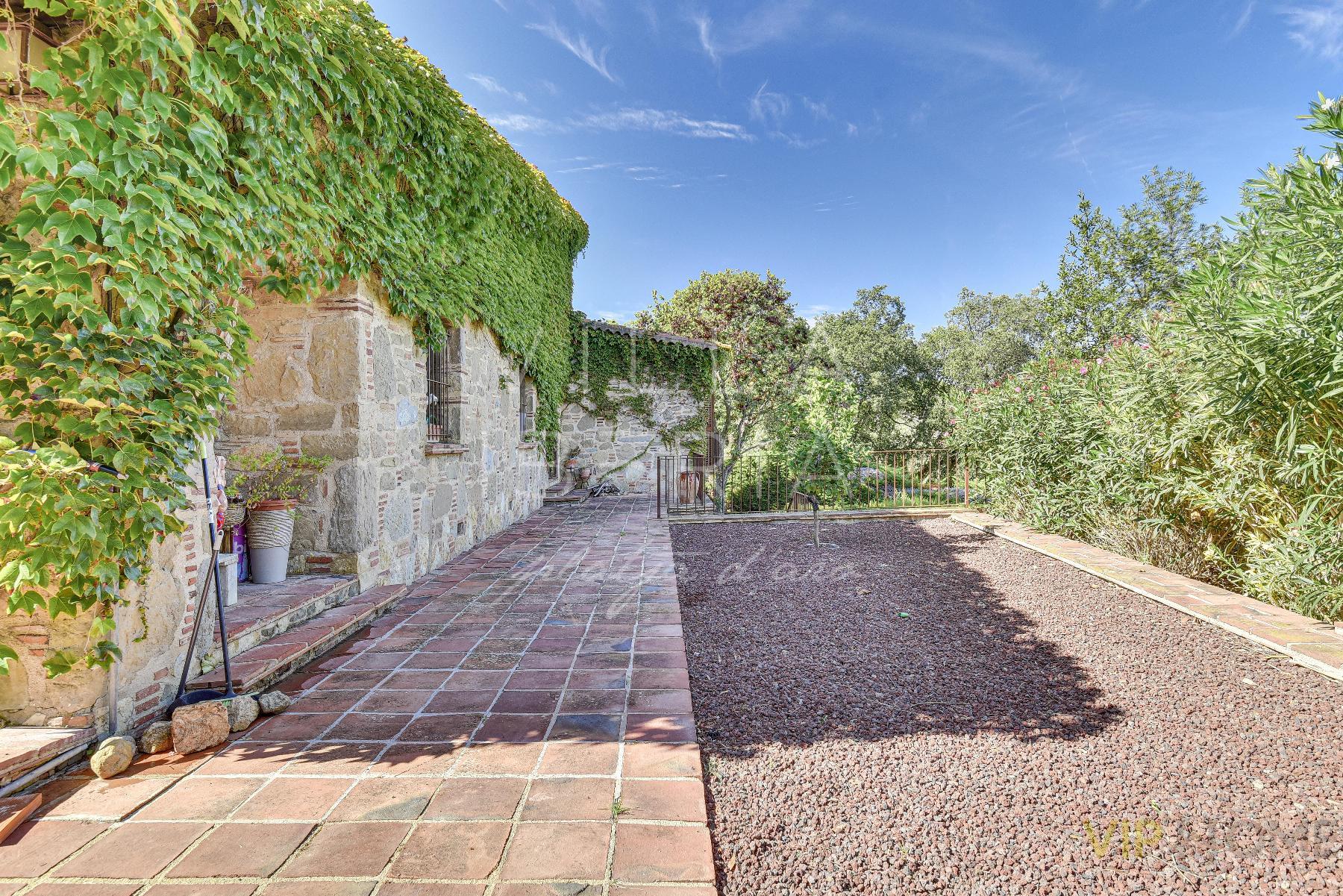 Venda de masia a Sant Antoni de Calonge