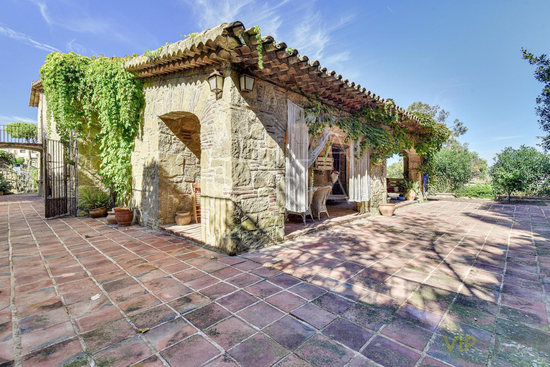 Venda de masia a Sant Antoni de Calonge