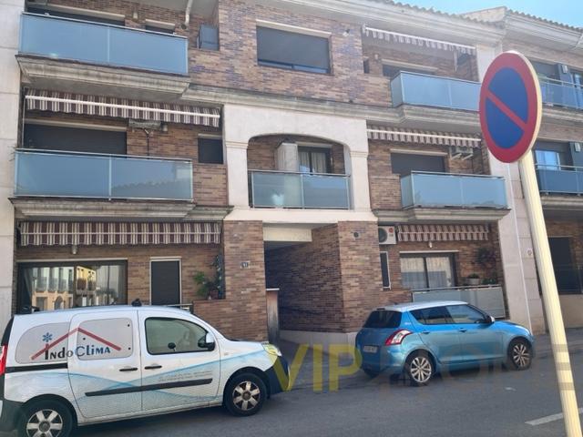 For sale of apartment in Llagostera