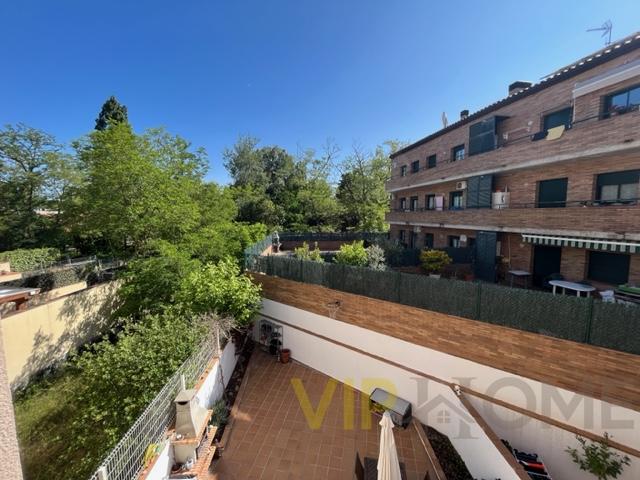 For sale of apartment in Llagostera