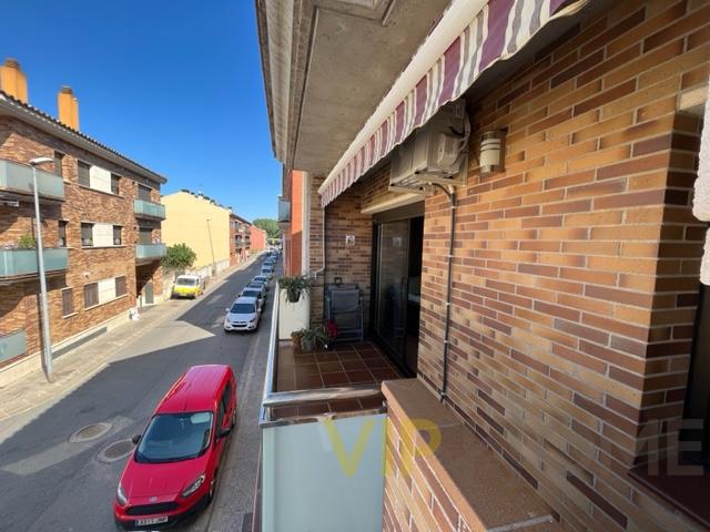 For sale of apartment in Llagostera