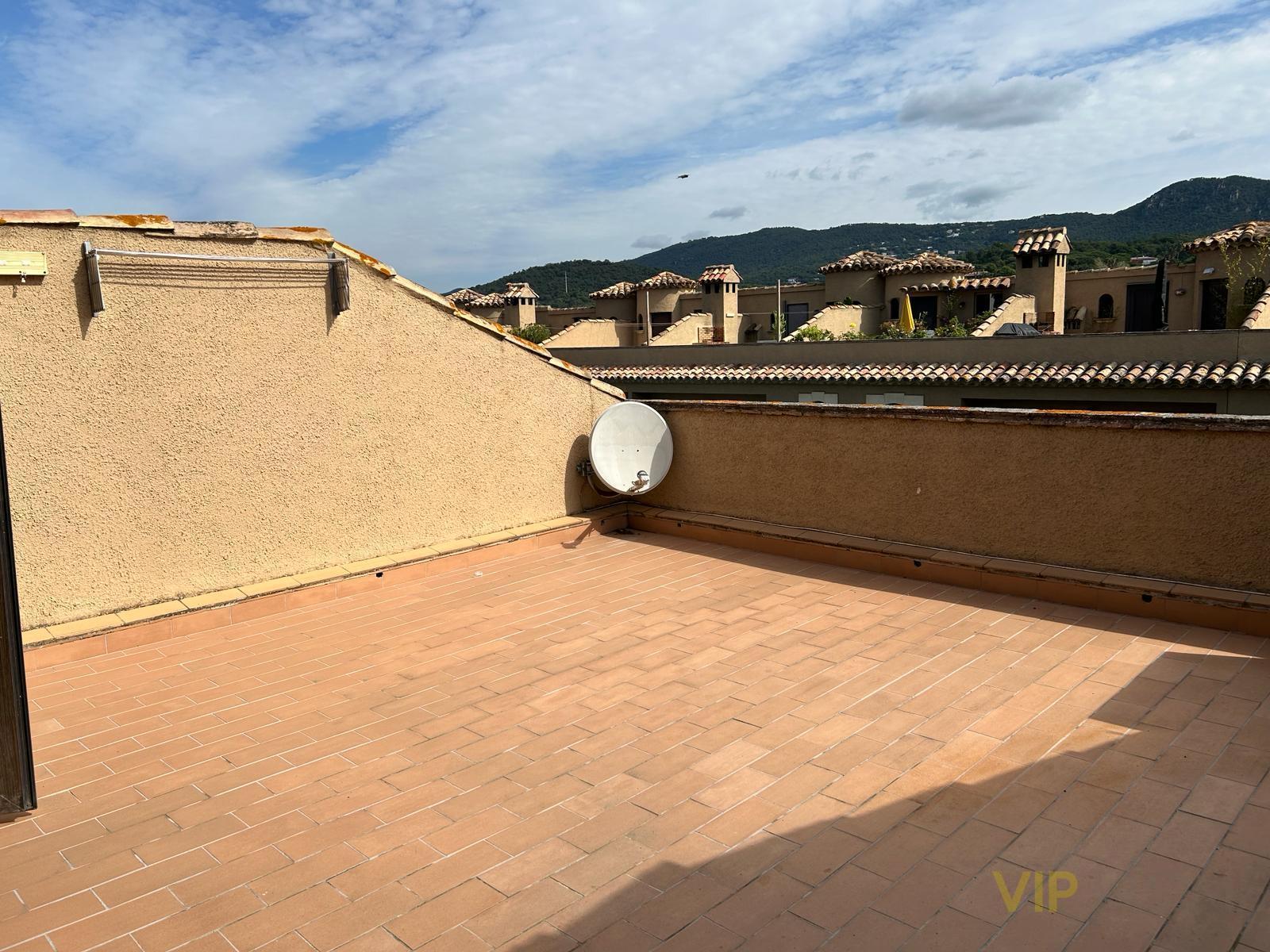 For sale of house in Santa Cristina D´aro