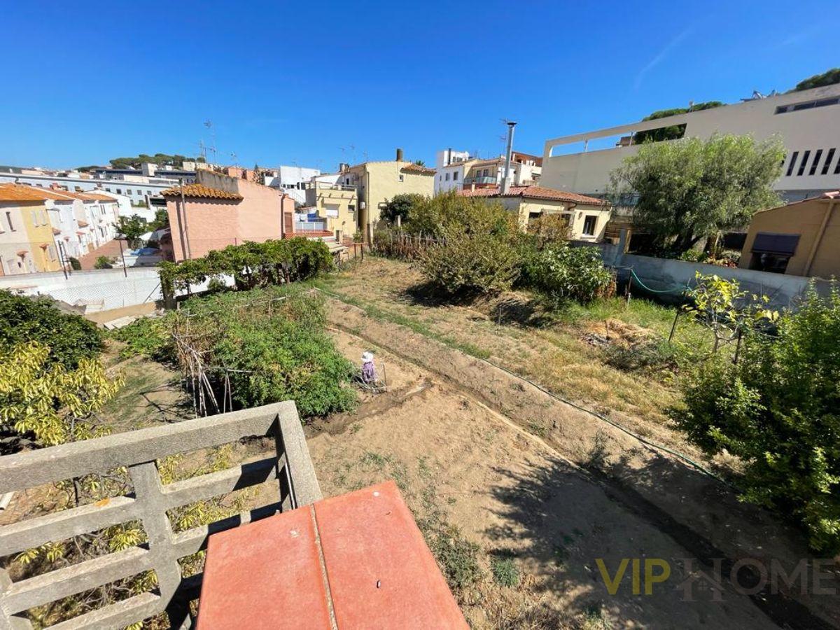 For sale of land in Palamós