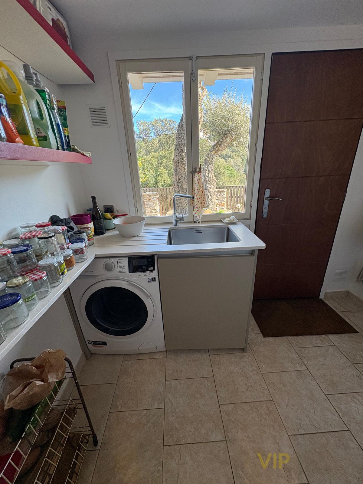 For sale of chalet in Begur
