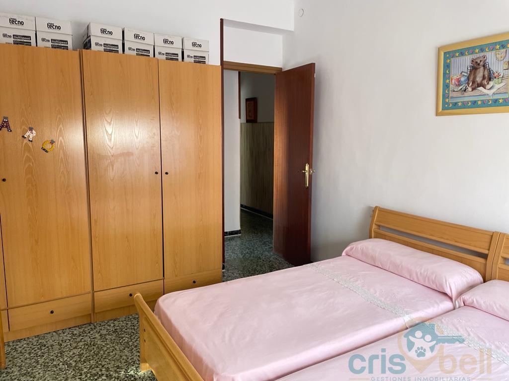 For sale of flat in Águilas