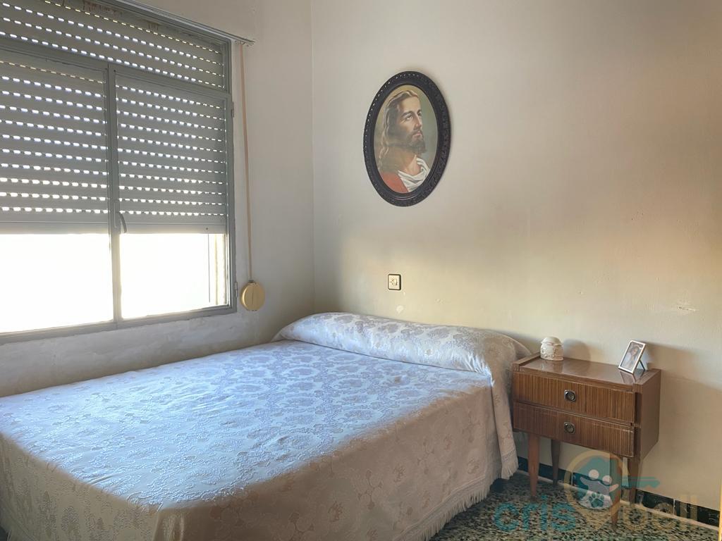 For sale of flat in Águilas
