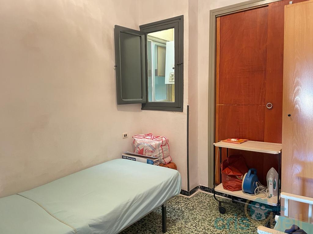 For sale of flat in Águilas