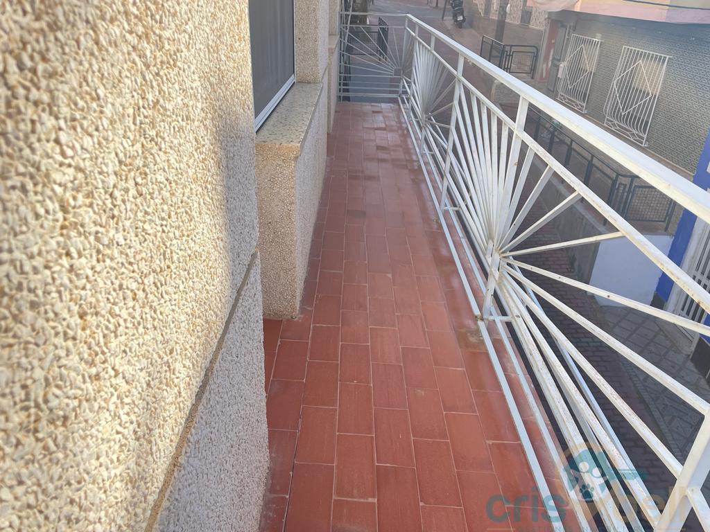 For sale of flat in Águilas