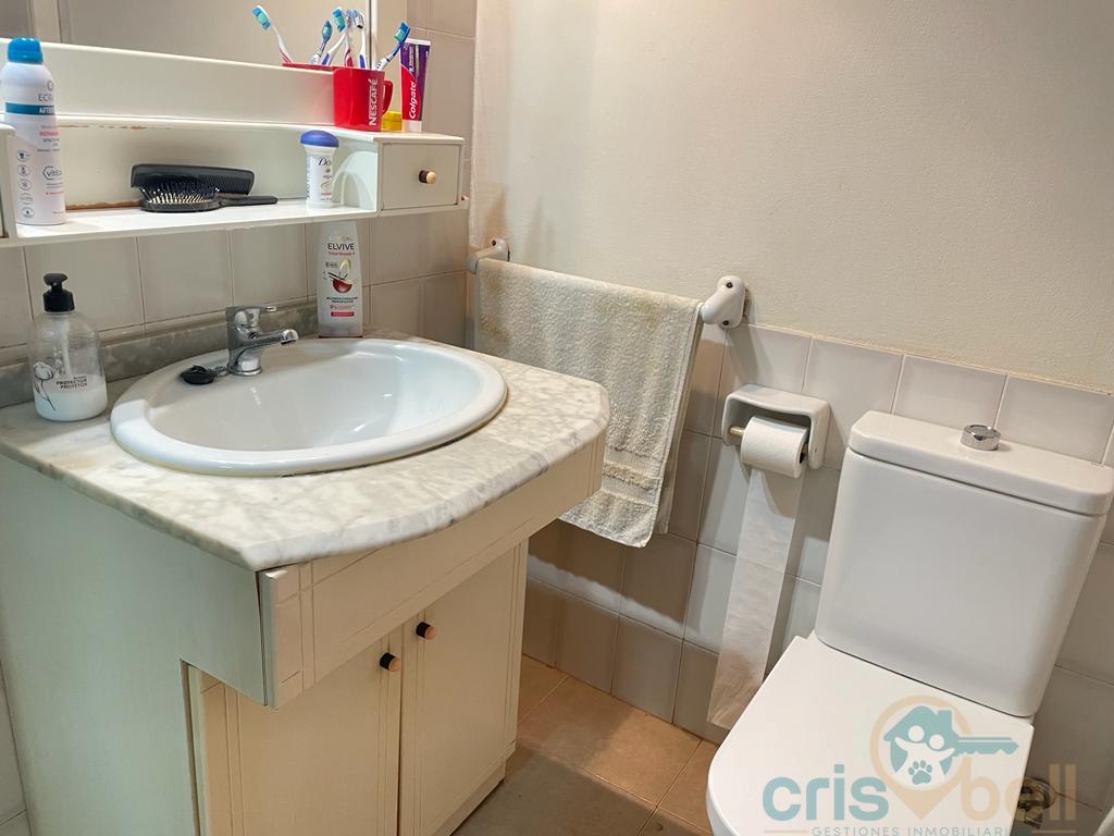 For sale of flat in Águilas