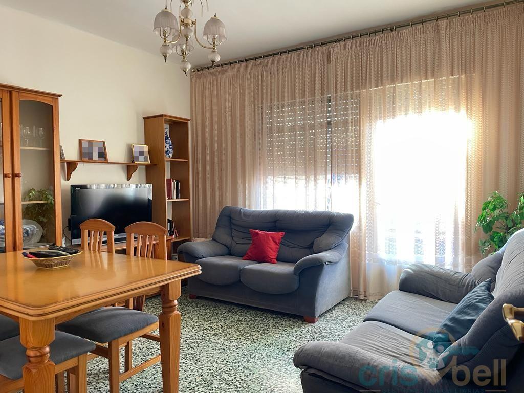 For sale of flat in Águilas