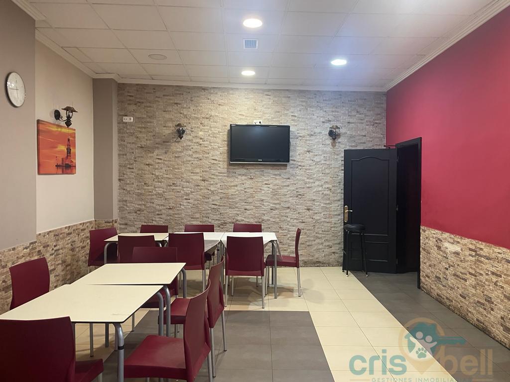 For rent of commercial in Lorca