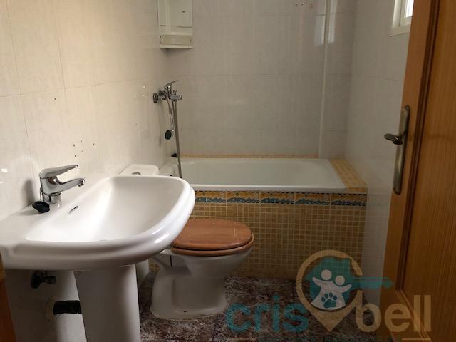 For sale of house in Ceutí