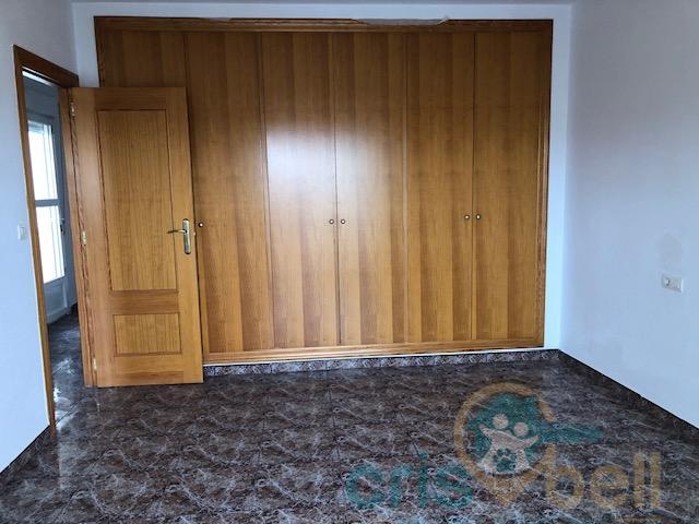 For sale of house in Ceutí