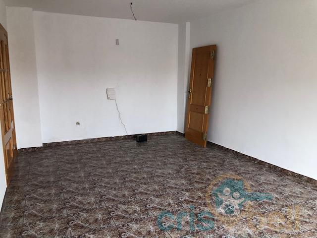 For sale of house in Ceutí