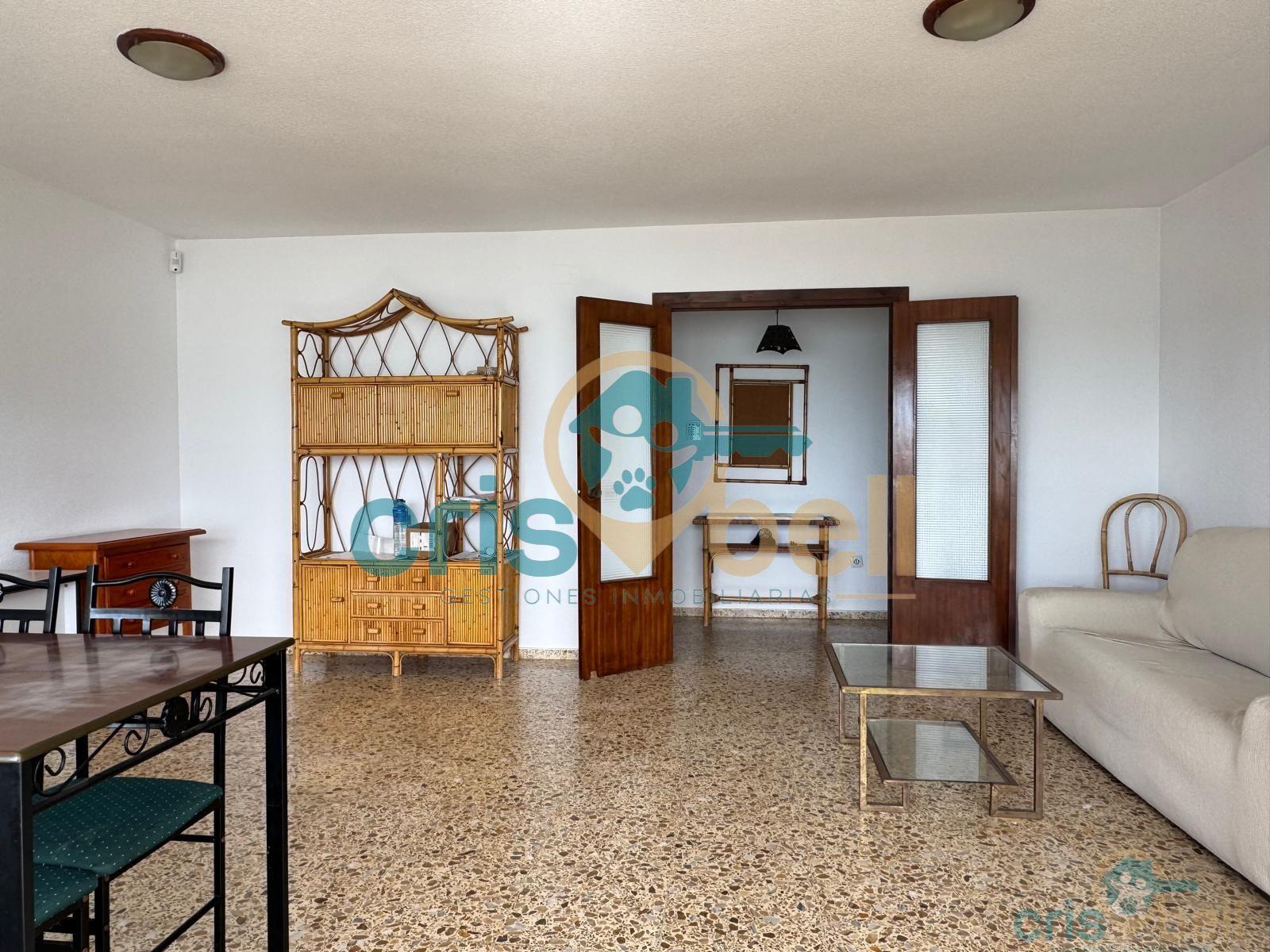 For sale of flat in Águilas