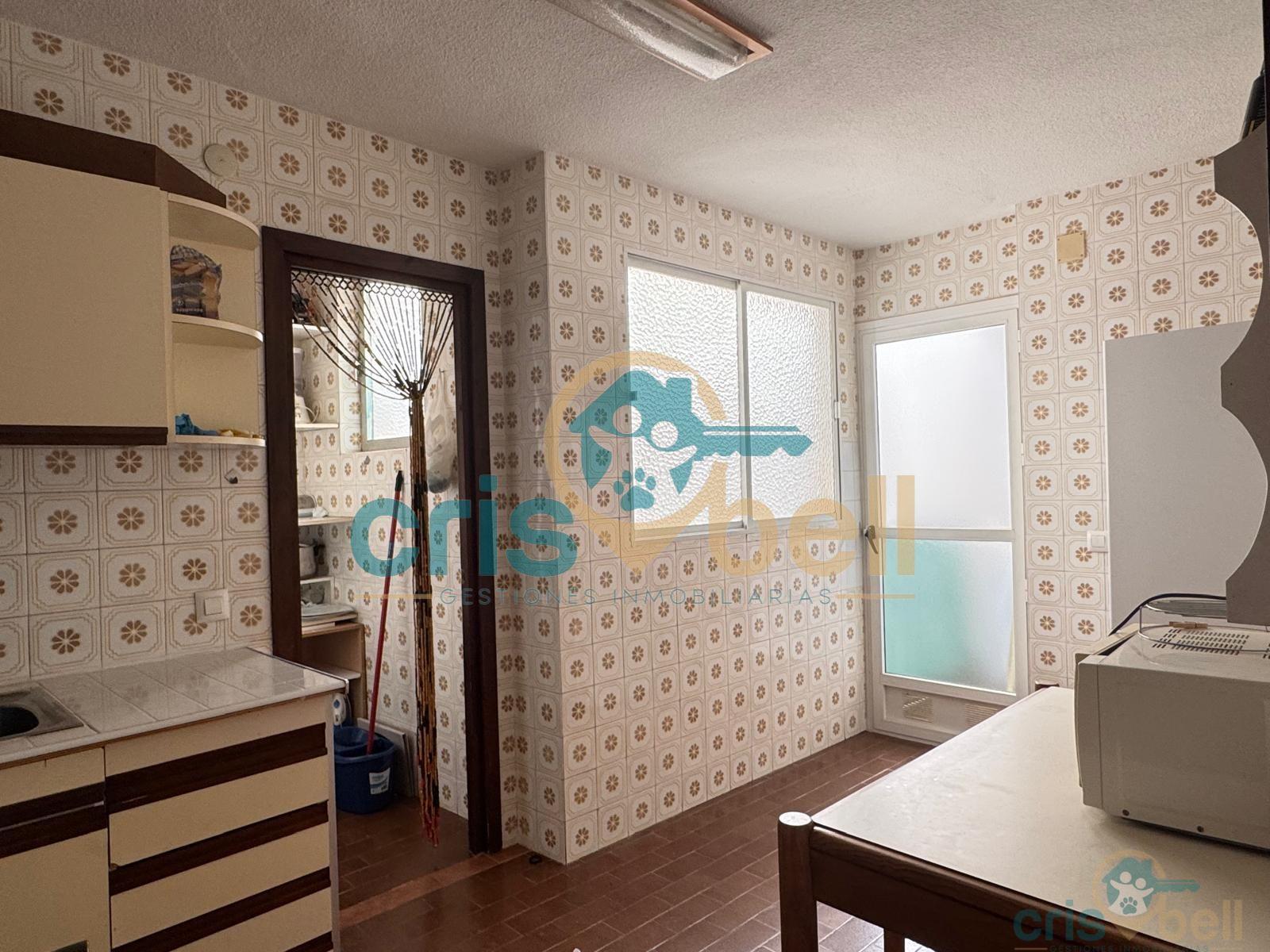 For sale of flat in Águilas
