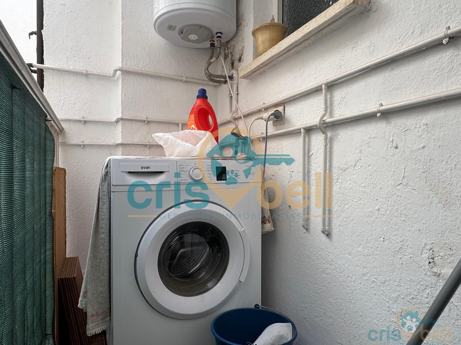 For sale of flat in Águilas