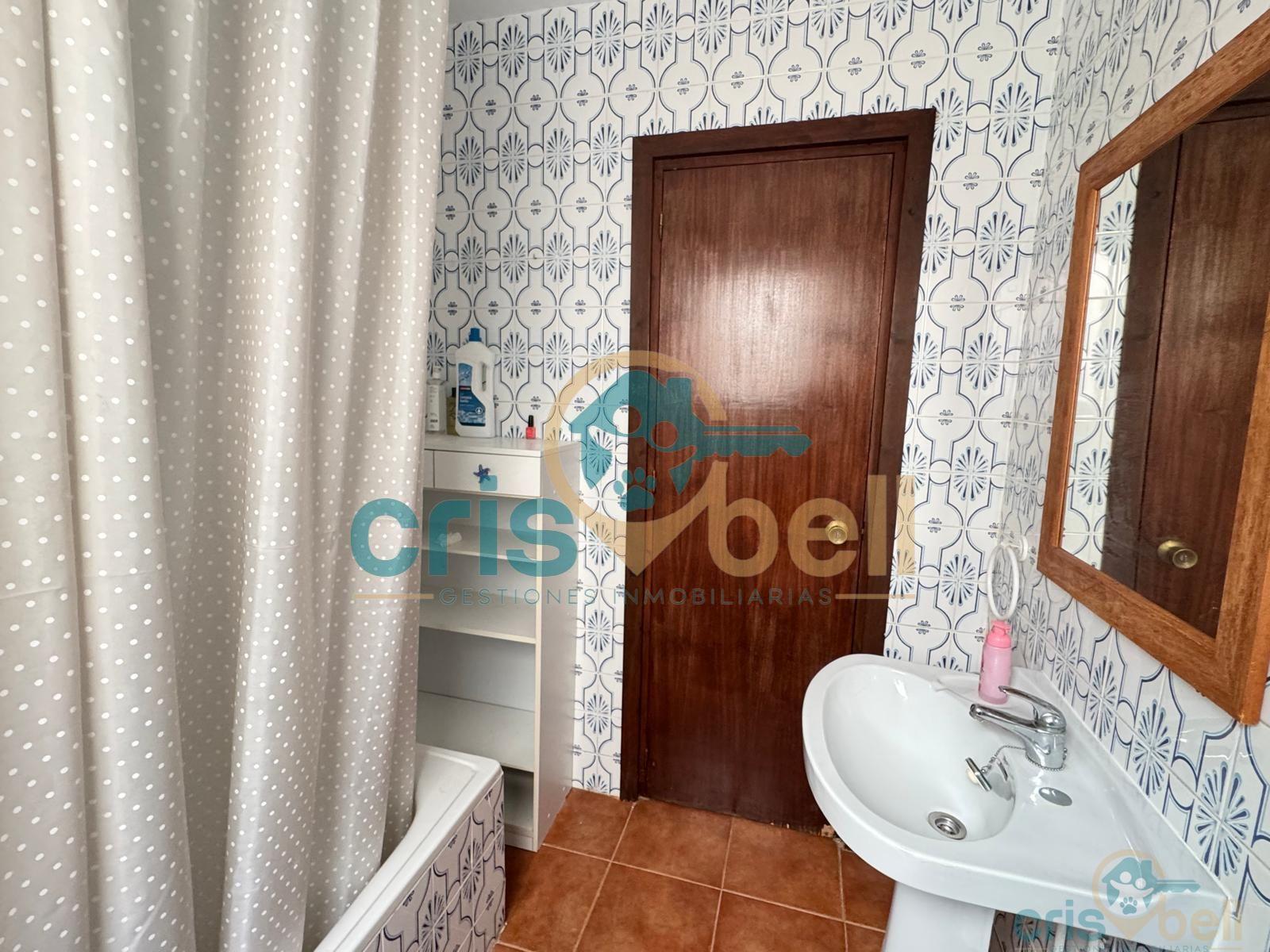 For sale of flat in Águilas