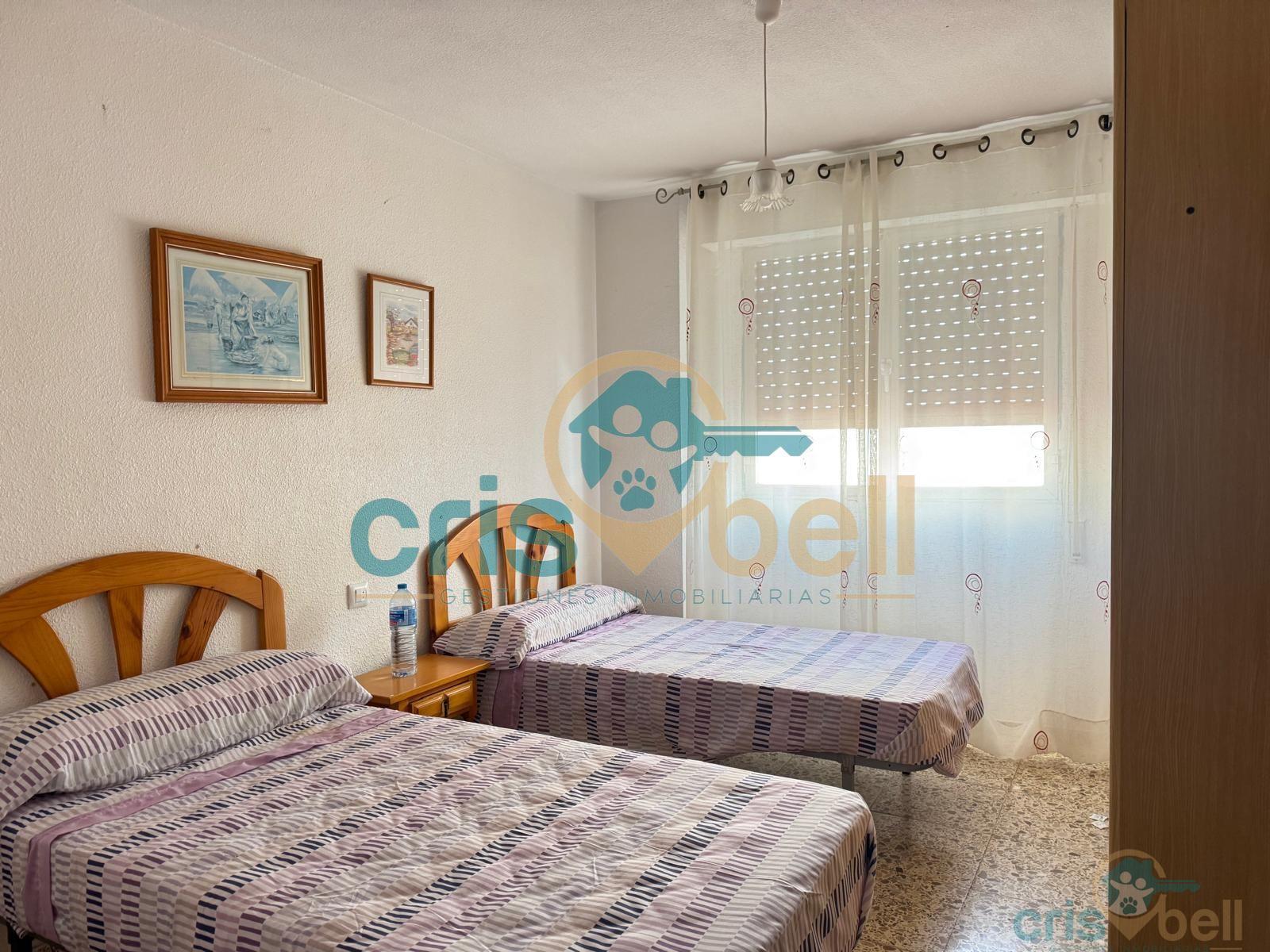 For sale of flat in Águilas