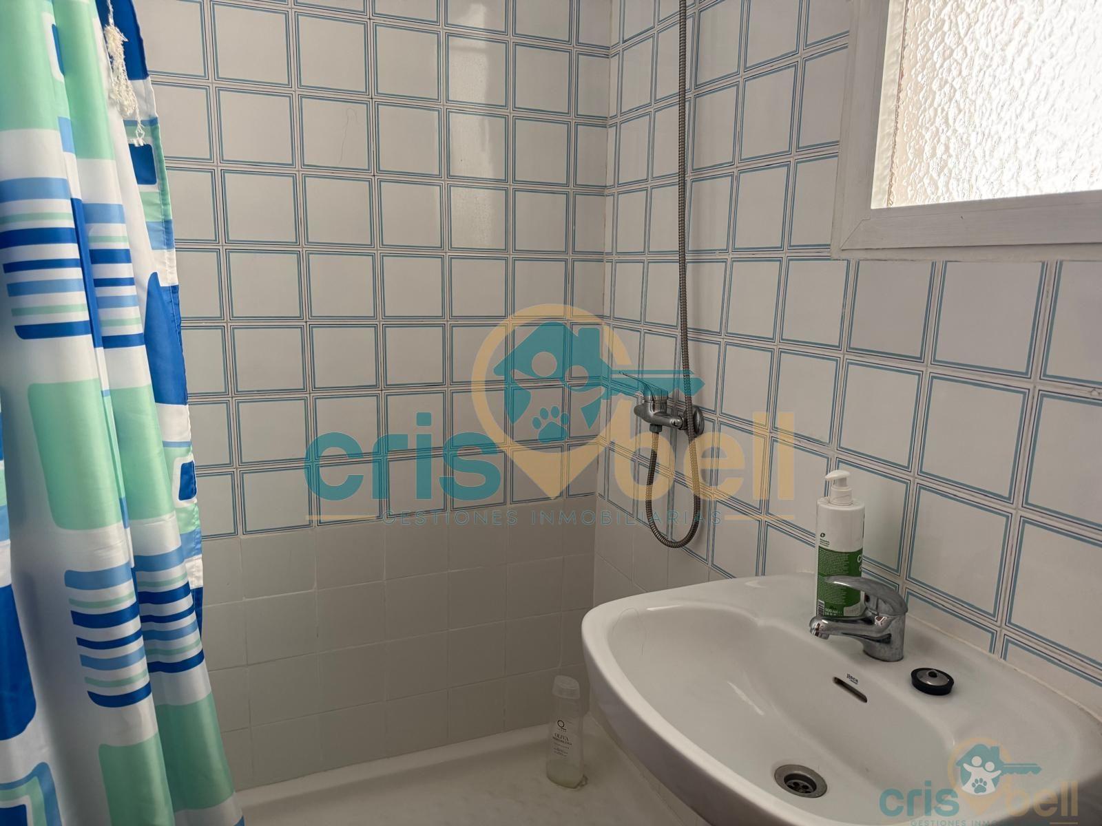 For sale of flat in Águilas