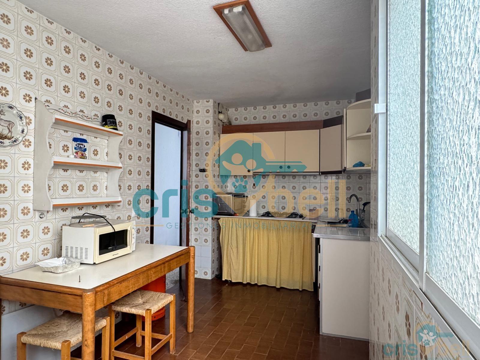 For sale of flat in Águilas