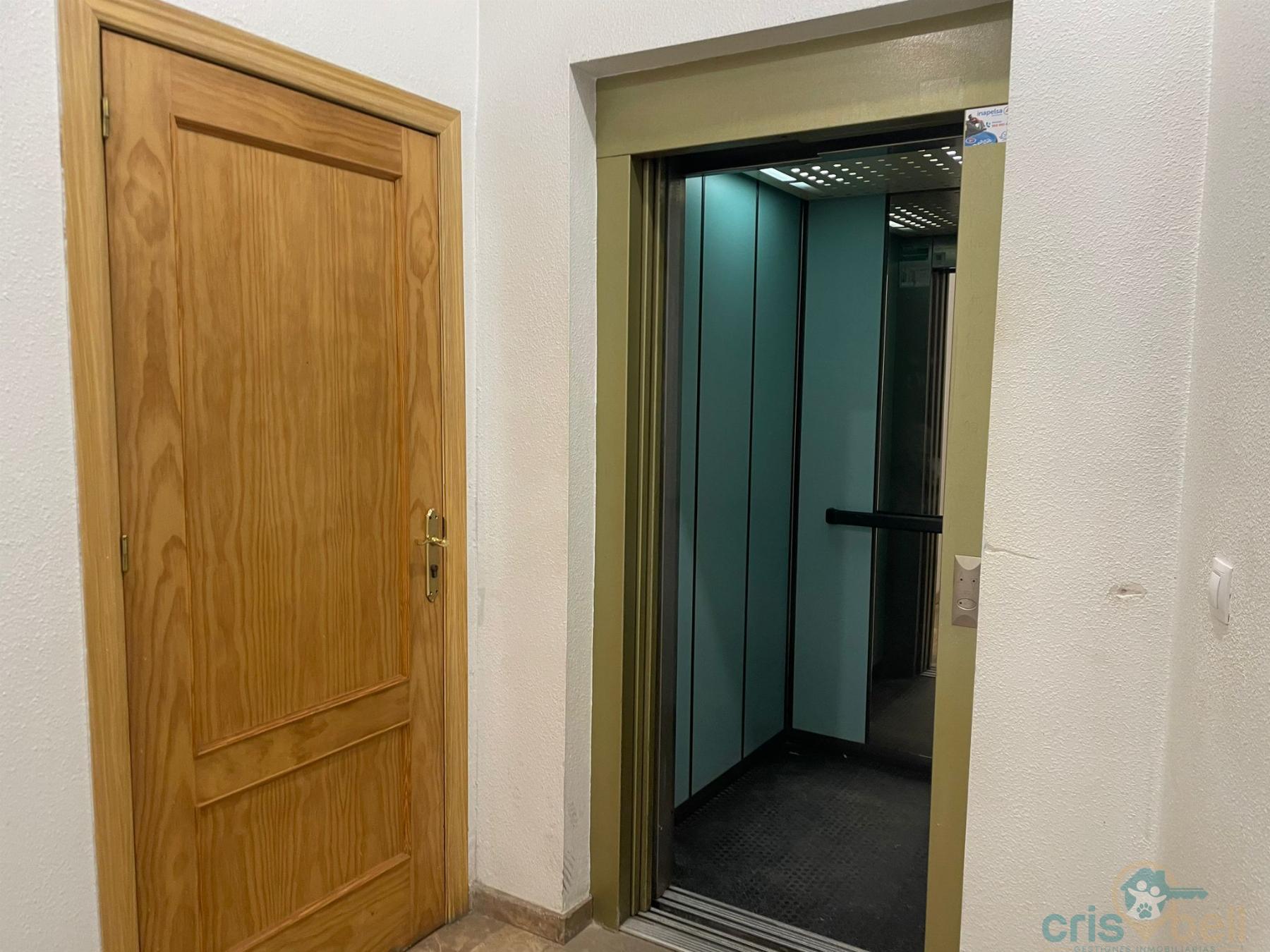 For sale of flat in Puerto Lumbreras