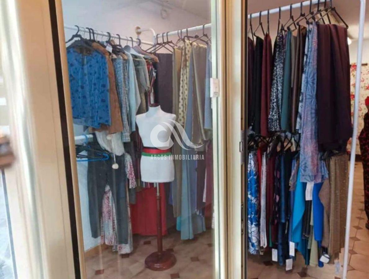 For rent of commercial in Córdoba