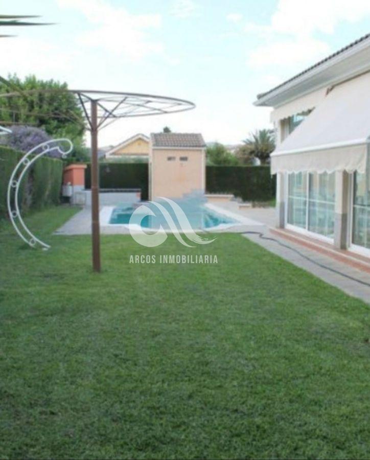 For sale of chalet in Córdoba