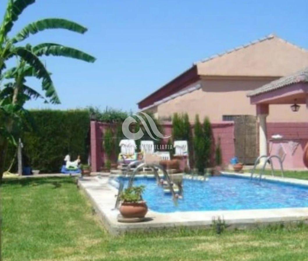 For sale of chalet in Córdoba