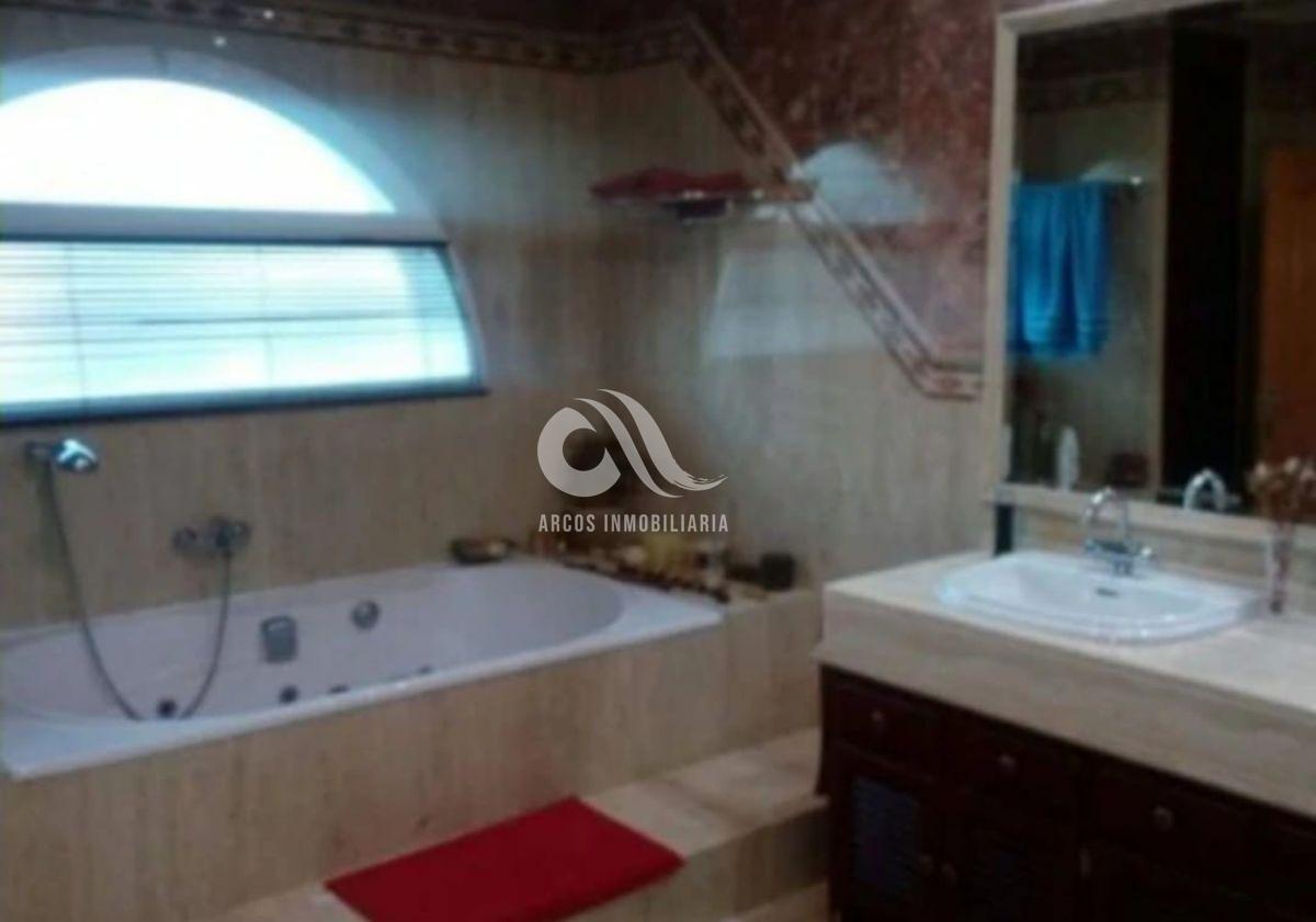 For sale of chalet in Córdoba