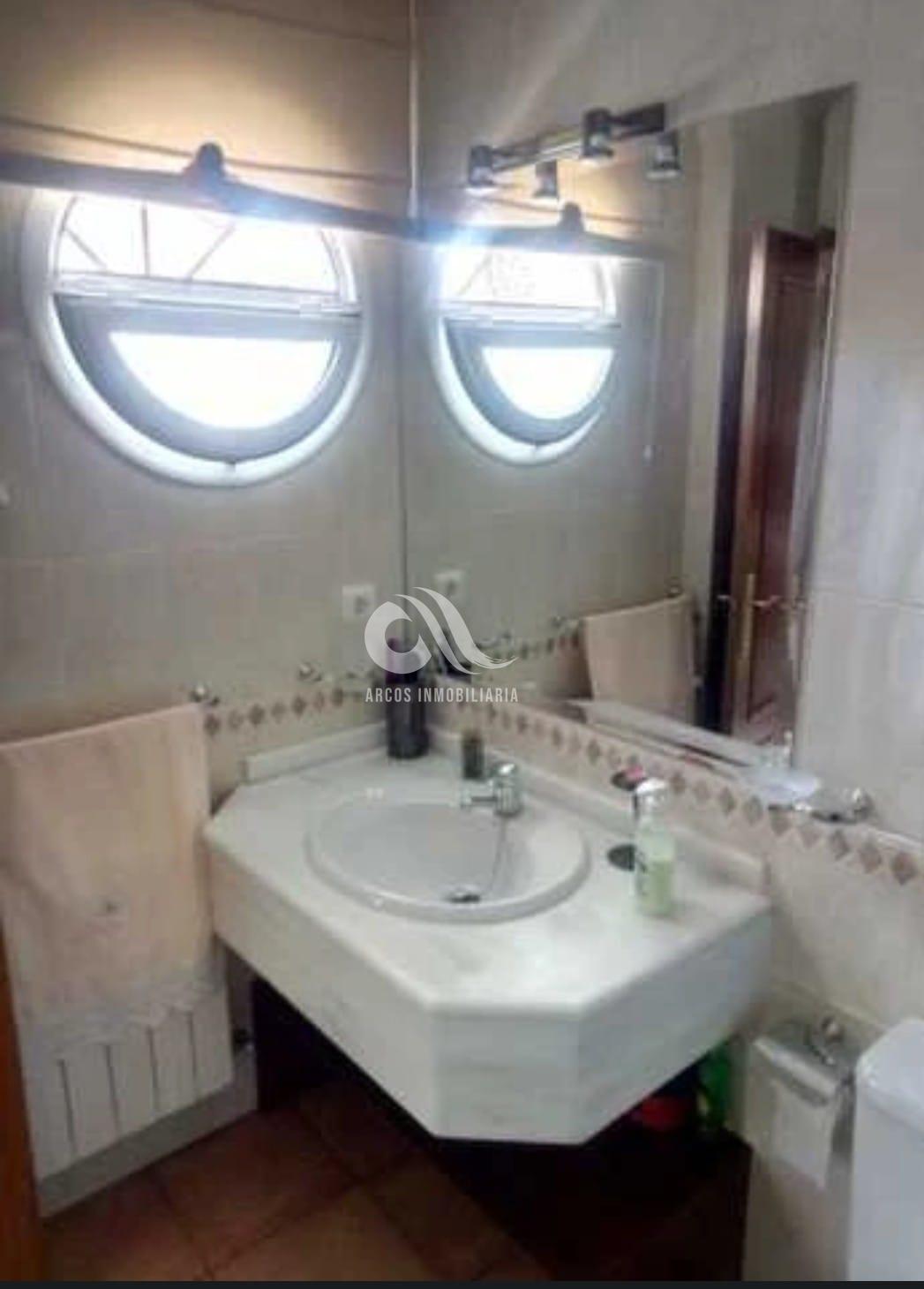 For sale of house in Córdoba