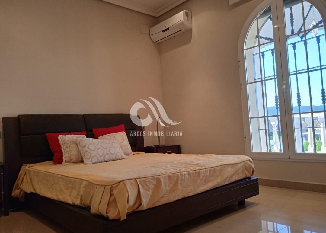 For sale of chalet in Córdoba